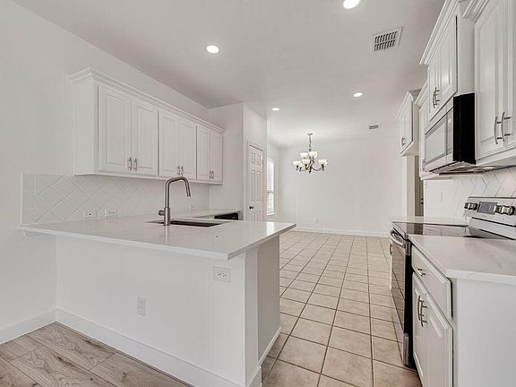 4th image of 2640 Lake Ridge Dr