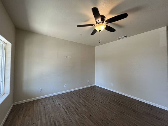 4th image of 3674 Newport Ave