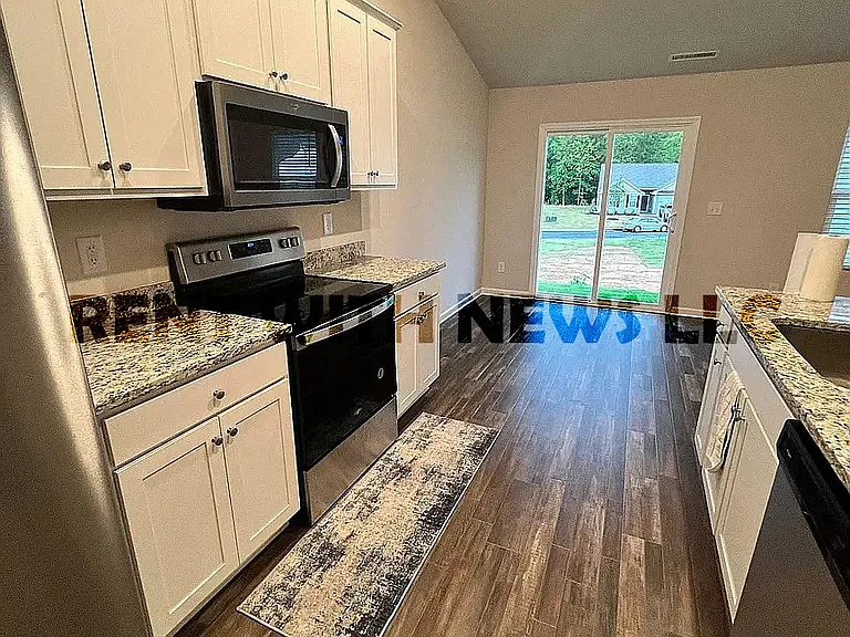 80 Shallow Dr — Photo 5