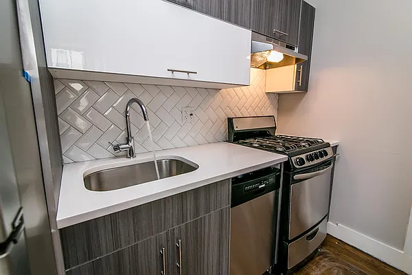 Rented by Nooklyn NYC LLC | media 11