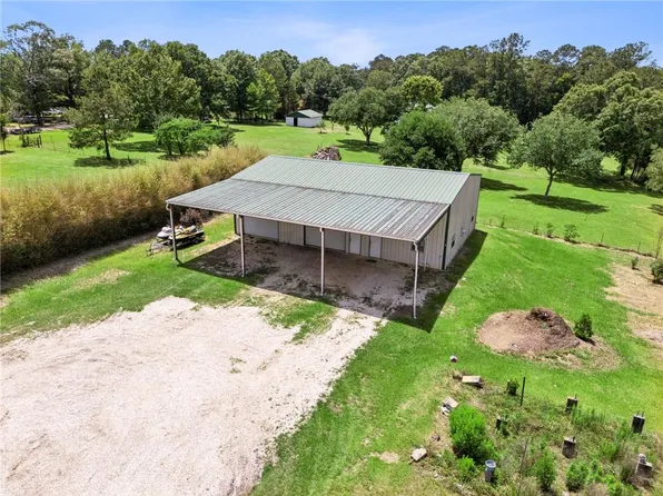 22111 Highway 40, Bush, LA 70431