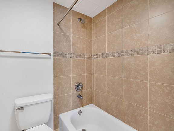 2nd image of 300 Holcomb Ave APT 32