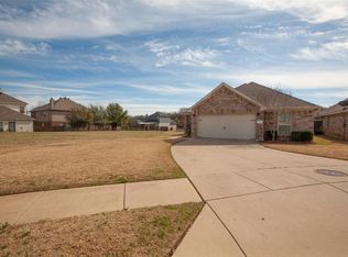 7601 Bancroft Cir, Fort Worth, TX 76120