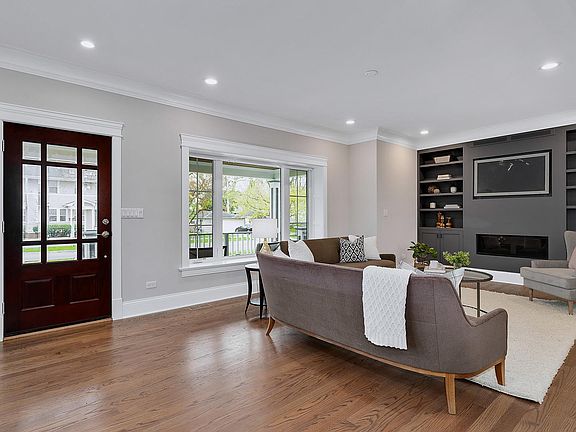 3rd image of 302 N Ashland Ave