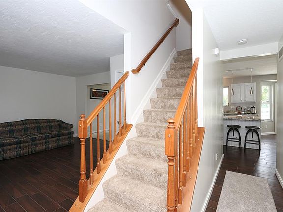 4th image of 6913 Sandbur Ct