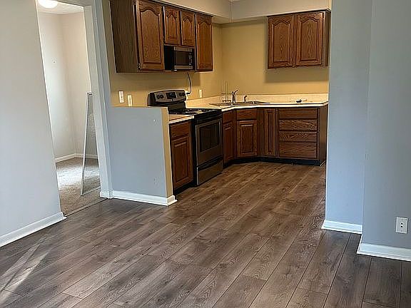 4th image of 5825 Fonda Lake Dr