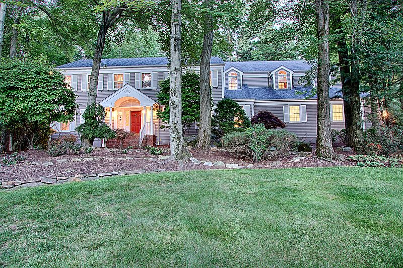 1st image of 10 Longview Ave