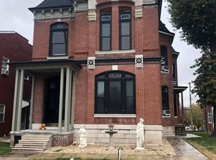 411 E Washington St APT D, Belleville, IL 62220