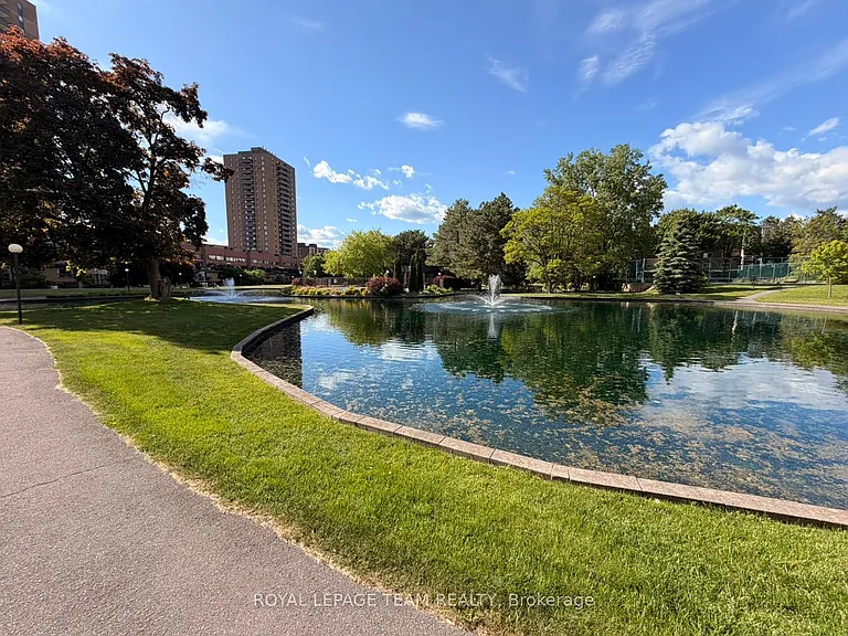 515 Saint Laurent Blvd #318 — Photo 39