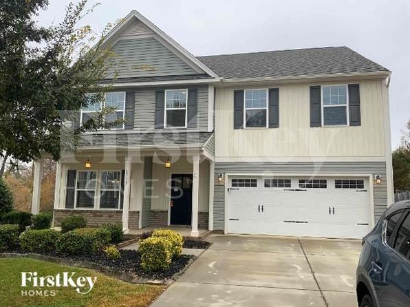 1793 Pinnacle Oaks Dr, Rural Hall, NC 27045