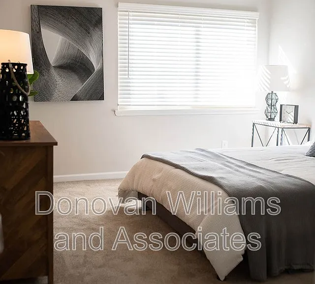 Woodland Park Apartments — Photo 17