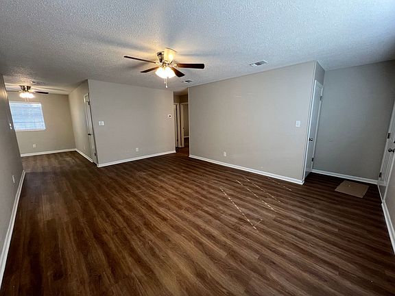 3rd image of 2350 Gertrude Cir