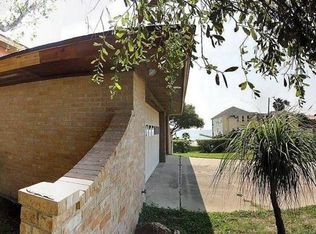 102 Markham Pl, Portland, TX 78374