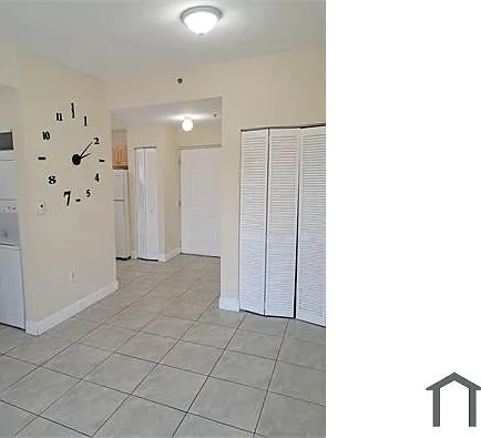 2210 NW 34th St #310 — Photo 2