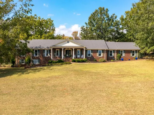 1721 N Dixie Dr, Hodges, SC 29653