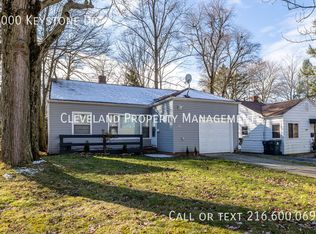 1000 Keystone Dr, Cleveland Heights, OH 44121
