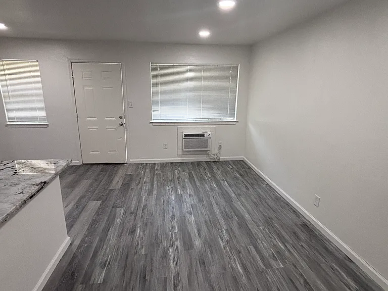 2720 Forrest St #B — Photo 9