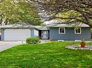 2922 12th St S, Fargo, ND 58103