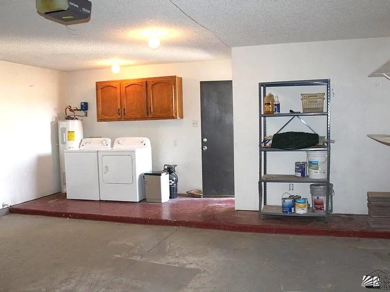10485 S Del Valle Dr — Photo 19
