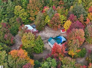 11096 Dirt Rd #K & L, Mesick, MI 49668