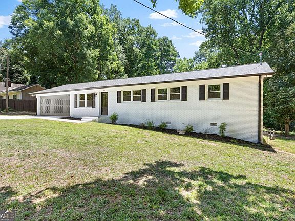 3rd image of 150 Cherokee Ct