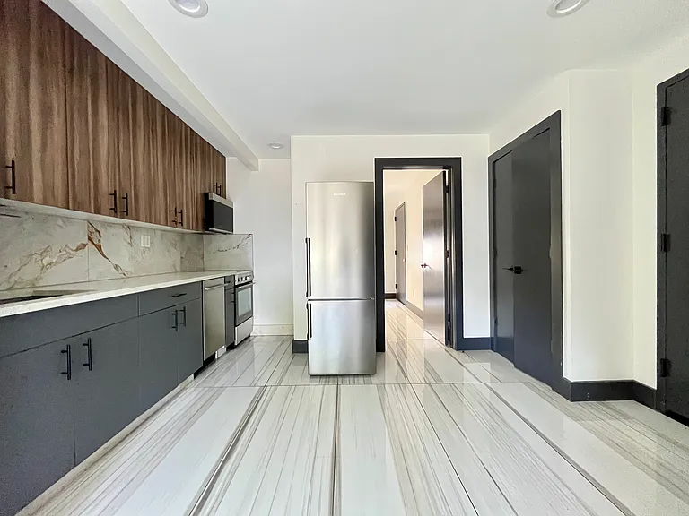 1614 Harrison St #8 — Photo 1