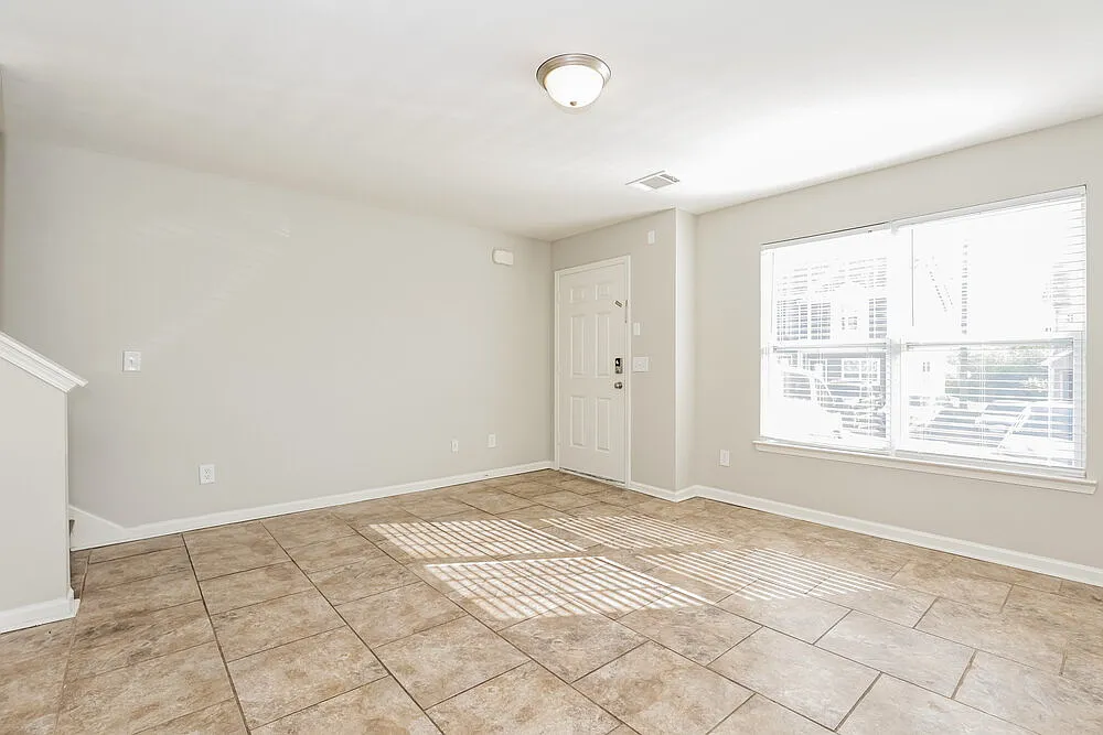 2 bed, 2.5 bath, 1139 sqft, $1,690 — Photo 4