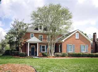 12 Grand Cypress Ct, New Orleans, LA 70131