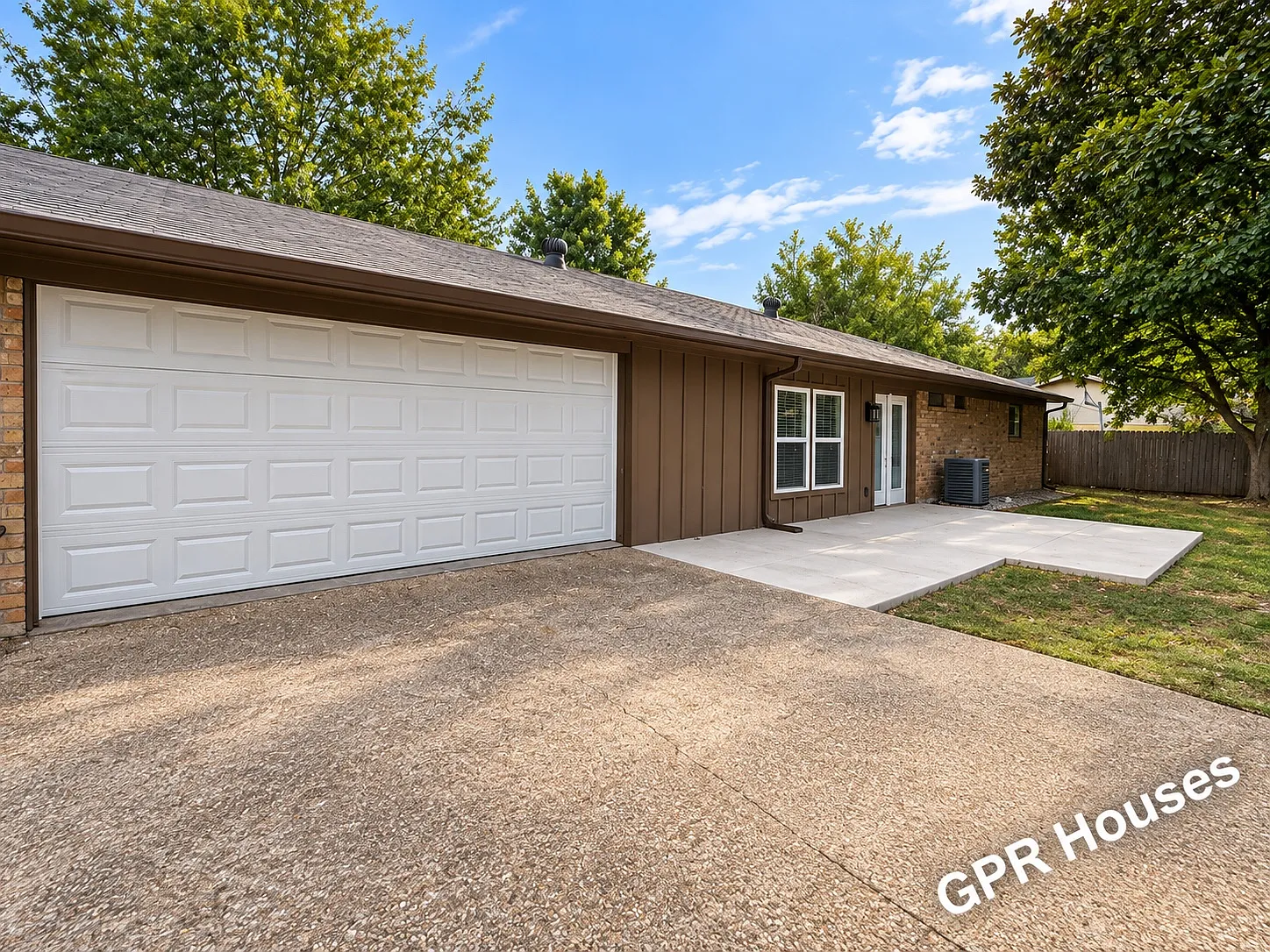 3 bed, 1571 sqft, $1,950 — Photo 2