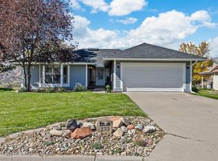 233 Willow Creek Trl, Parachute, CO 81635