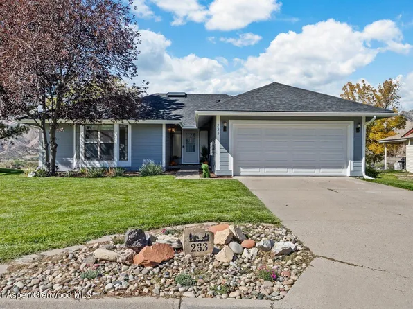 233 Willow Creek Trl, Parachute, CO 81635