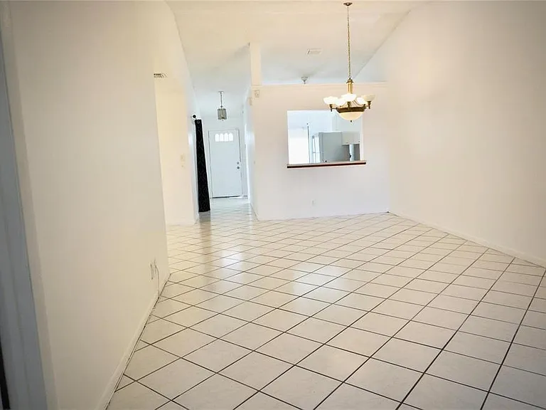 5600 Park Rd #342 — Photo 3