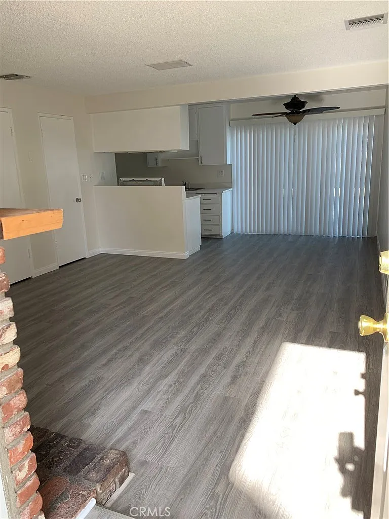 3 bed, 2.5 bath, 1210 sqft, $2,850 — Photo 4