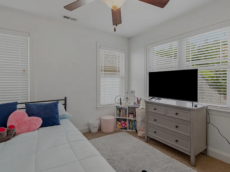 73 Falconridge Dr — Photo 28