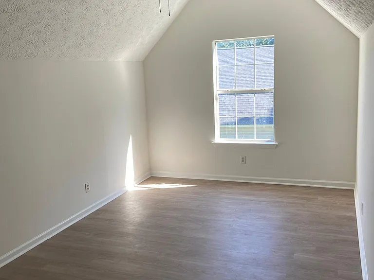 Excellent sized bedrooms. 3 bedrooms upstairs, 1 downstairs.