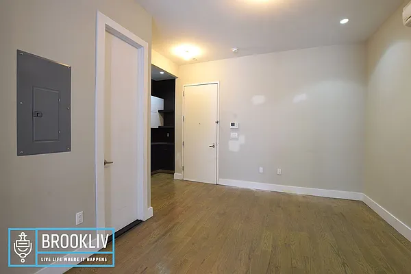 Rented by null | media 25