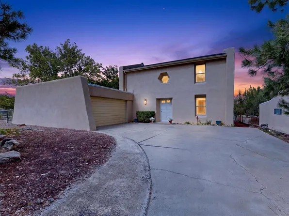 6550 Sahchu St, Cochiti Lake, NM 87083