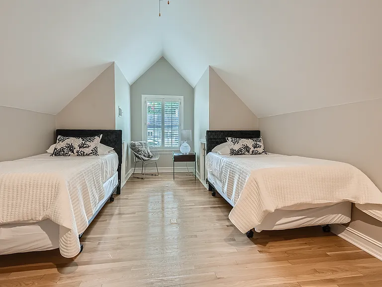 3362 Mathieson Dr NE — Photo 13