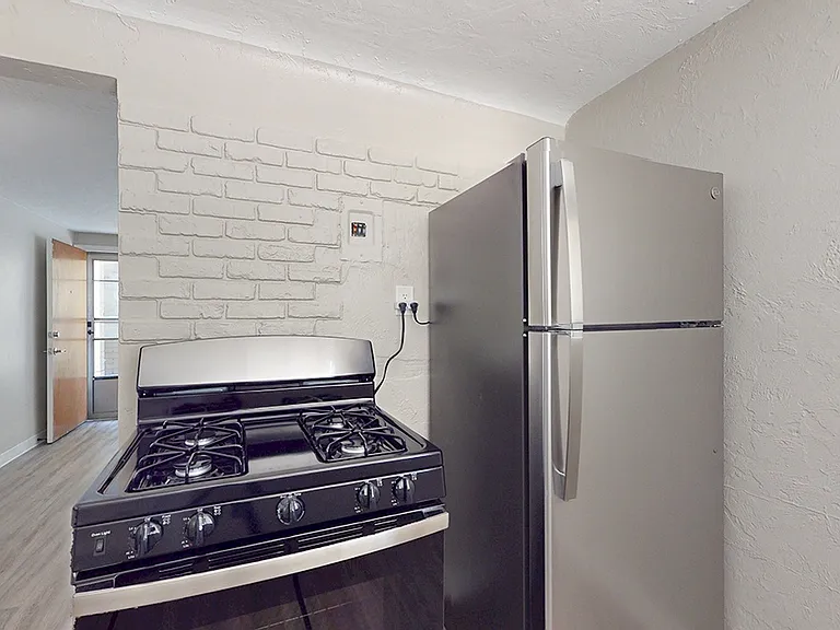 Brittany Manor — Photo 23
