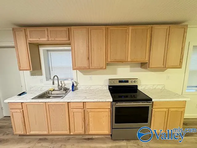 1410 Wells Ave SE — Photo 8