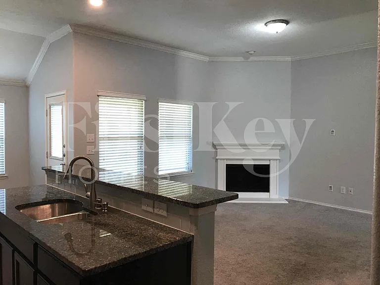 264 Callaghan Dr — Photo 10