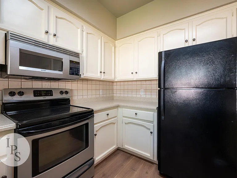 8153 N Cedar Ave #126 — Photo 10