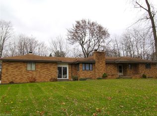 3643 Hampton Heights Dr, Cuyahoga Falls, OH 44223
