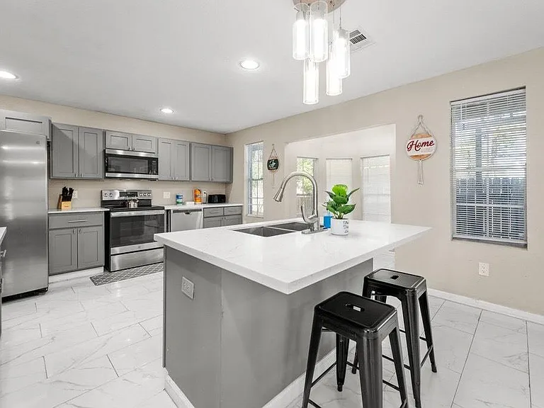 2504 Ferguson Way — Photo 3