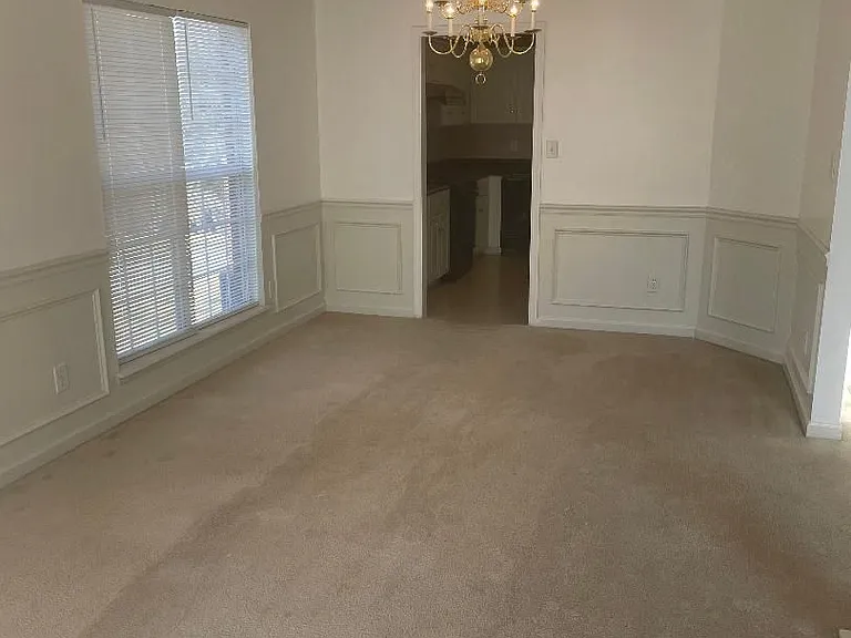 600 Surrey Ln — Photo 30