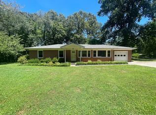 555 Nash Ln, Estill Springs, TN 37330