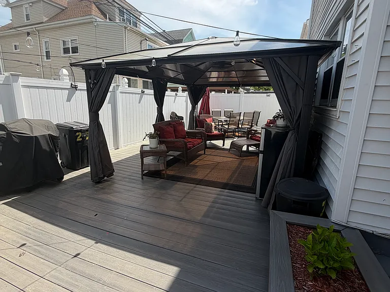 27-29 Minnesota Ave #2 — Photo 2