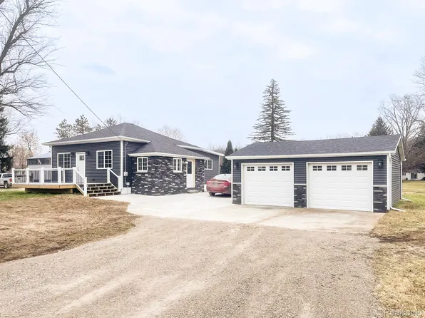 6376 Abbottsford Rd, Clyde, MI 48049