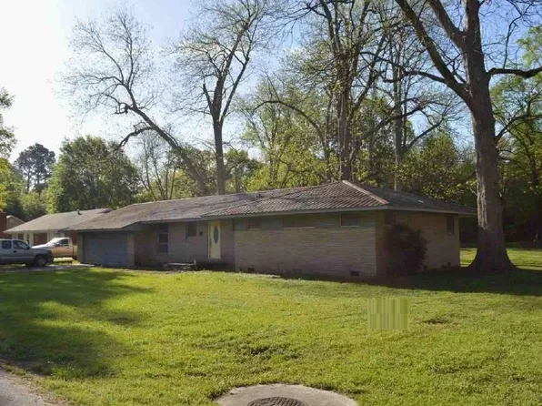 803 W Daniels St, Dermott, AR 71638