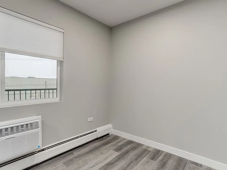 1 and 2 Bedroom Modern Renovated Living with a Community Courtyard & Dog Park in North Denver — Photo 17